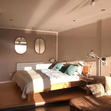 - Haus F, App 0f1405 Διαμέρισμα